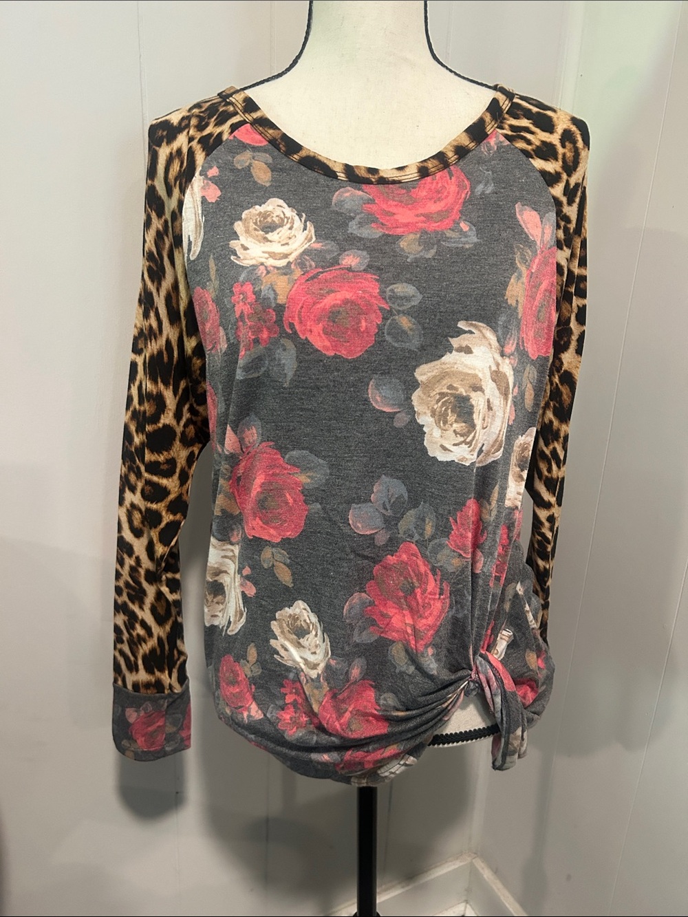 Floral & Leopard Raglan Tie-Hem Long Sleeve Top - Gray with Pink Floral
